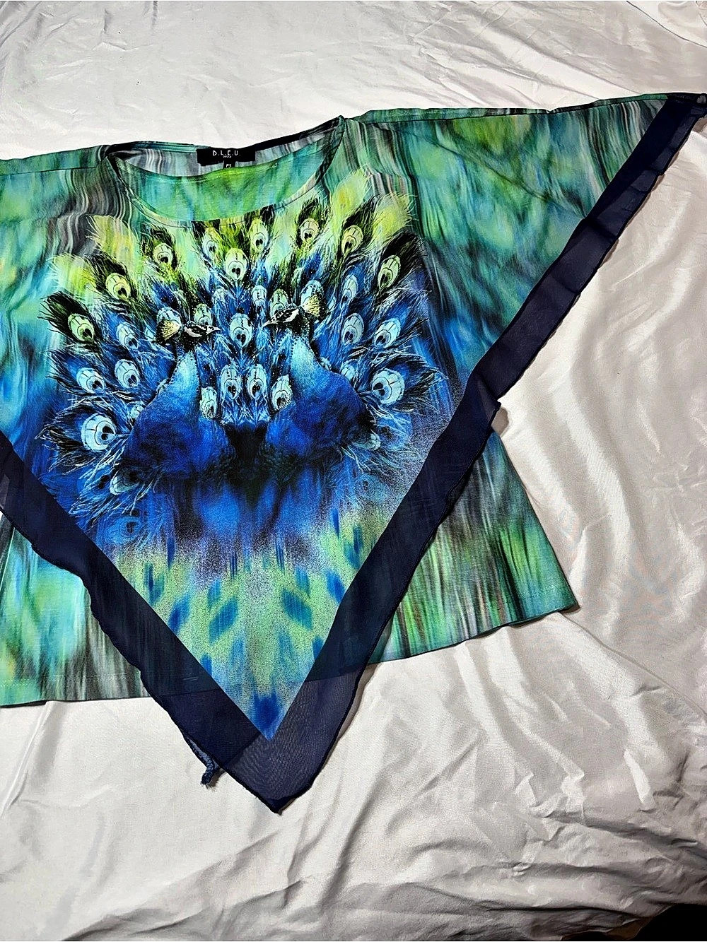 B.L.E.U. Petite Small 2-Piece Dual Peacock All Over Print Tank & Triangle Shawl